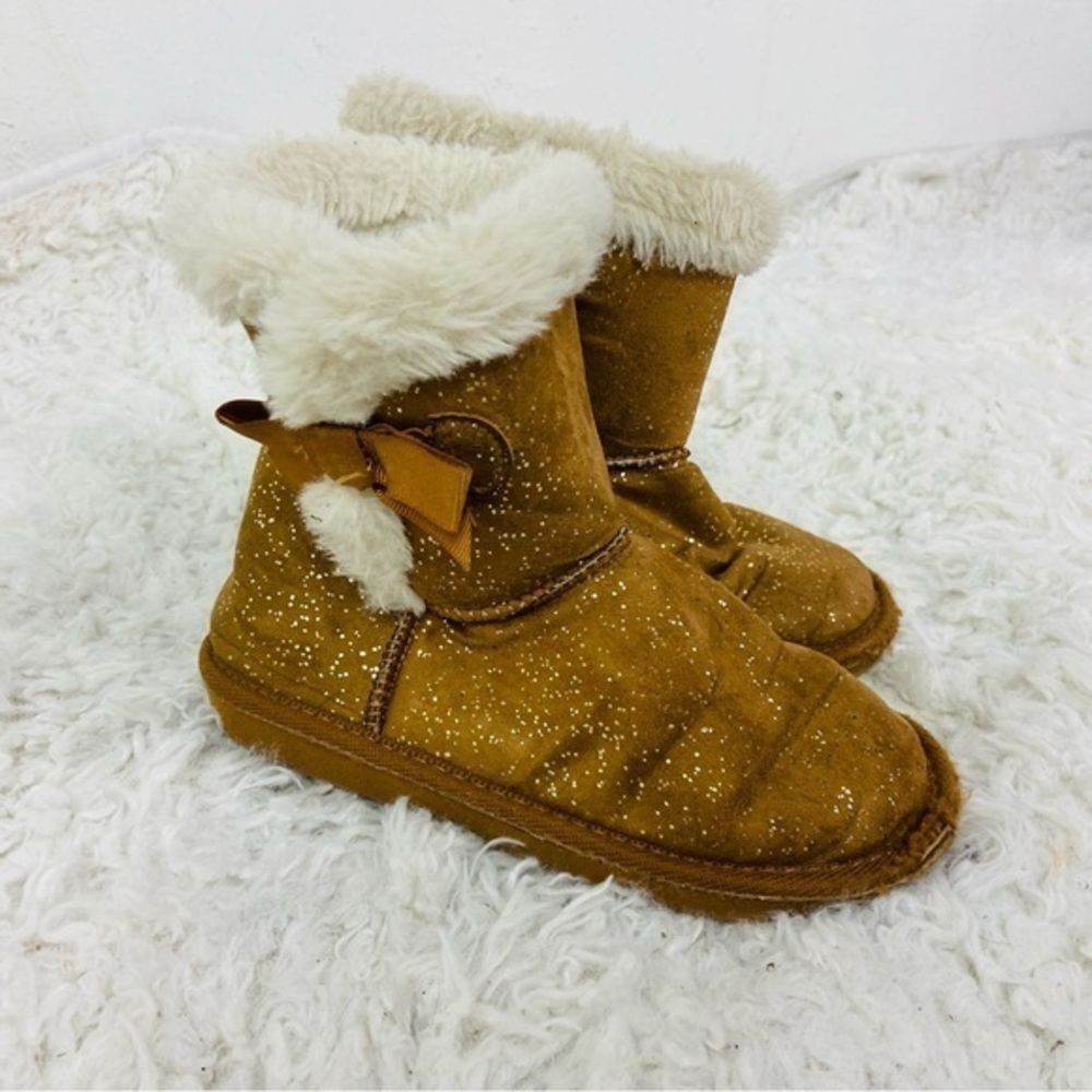 UNBRANDED Cozy Tan Kids glitter sparkly Boots with Bow Accent size 11 / 12